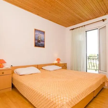 Apartmán Sutvid- One Bedroom With Loggia And Sea View Drače