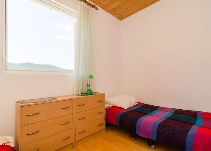Sutvid- One Bedroom With Loggia And Sea View Apartmán
