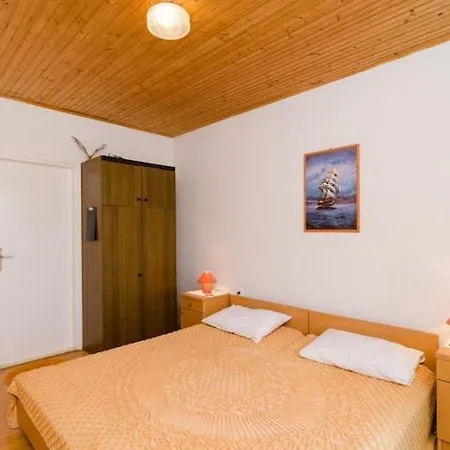 Apartman Sutvid- One Bedroom With Loggia And Sea View