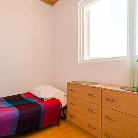 Sutvid- One Bedroom With Loggia And Sea View