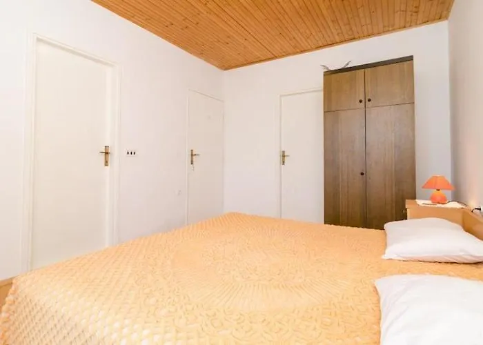Apartman Sutvid- One Bedroom With Loggia And Sea View *