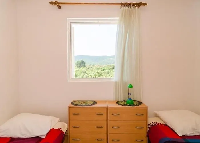 Sutvid- One Bedroom With Loggia And Sea View Drače